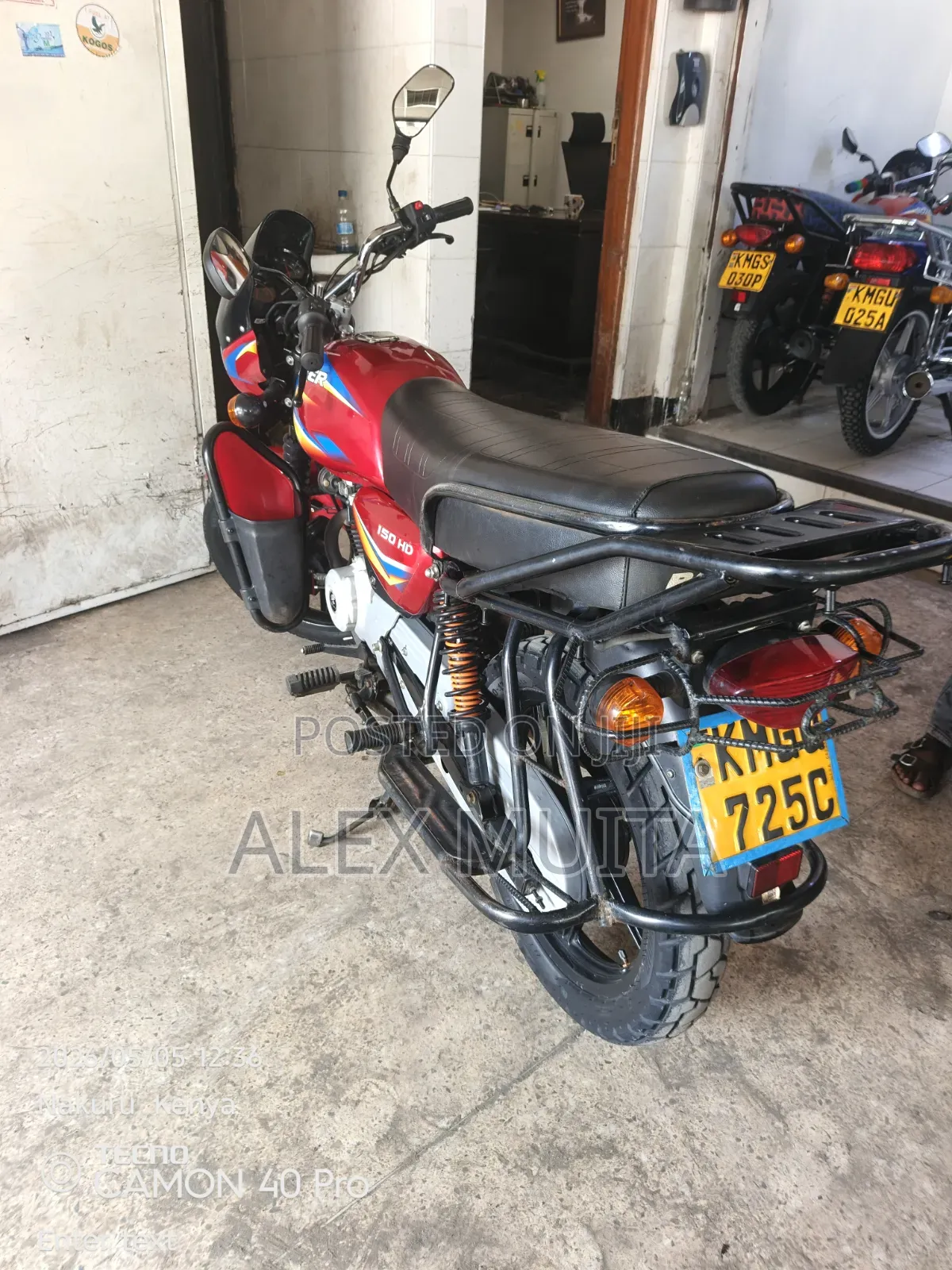 Bajaj Boxer 2026 Red