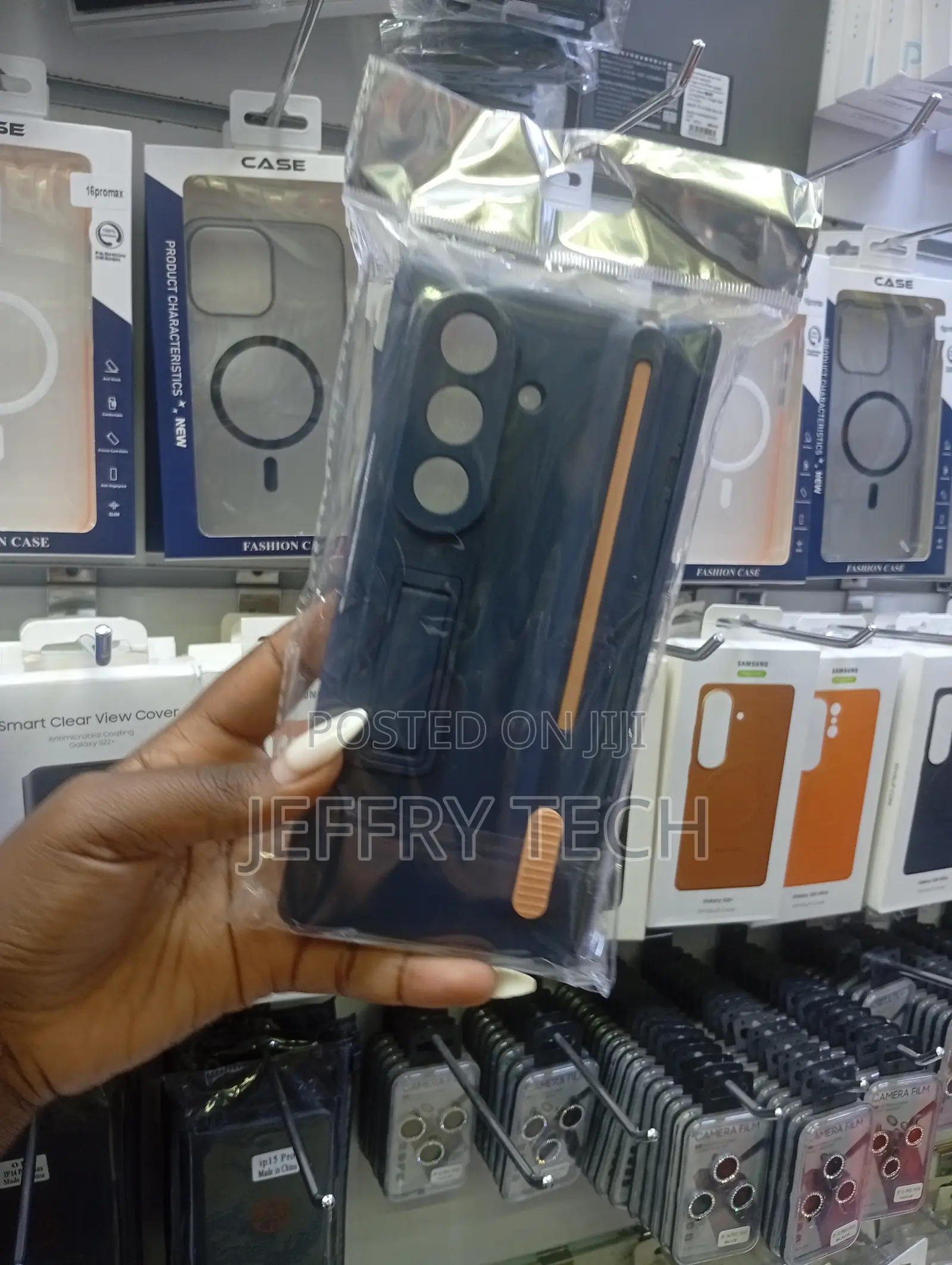 Samsung Galaxy Z Fold Built-in Kickstand a Slot for a Stylus Pen. ,