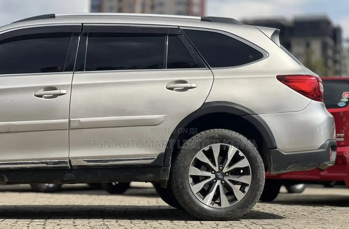 Subaru Outback 2015 Gold