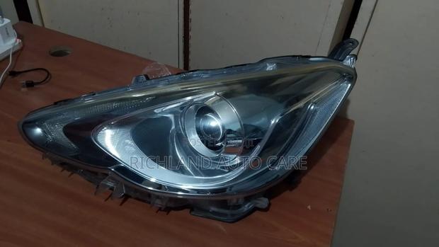 Headlight Toyota Aqua