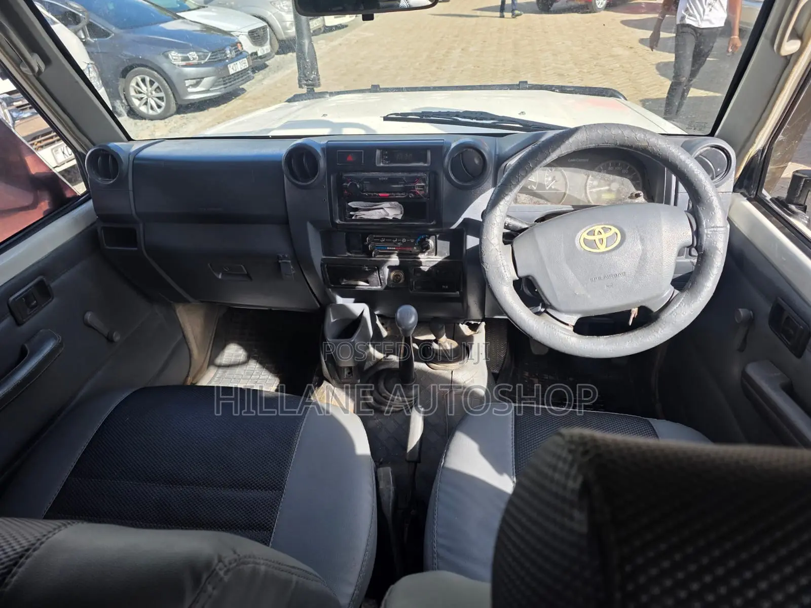 Toyota Land Cruiser 2012 White