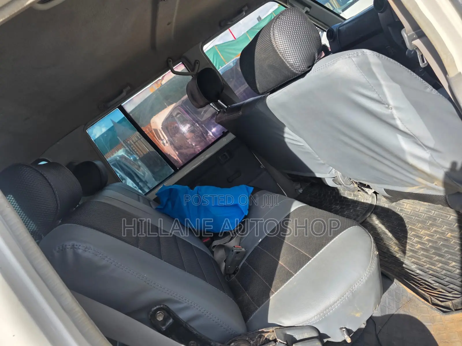 Toyota Land Cruiser 2012 White