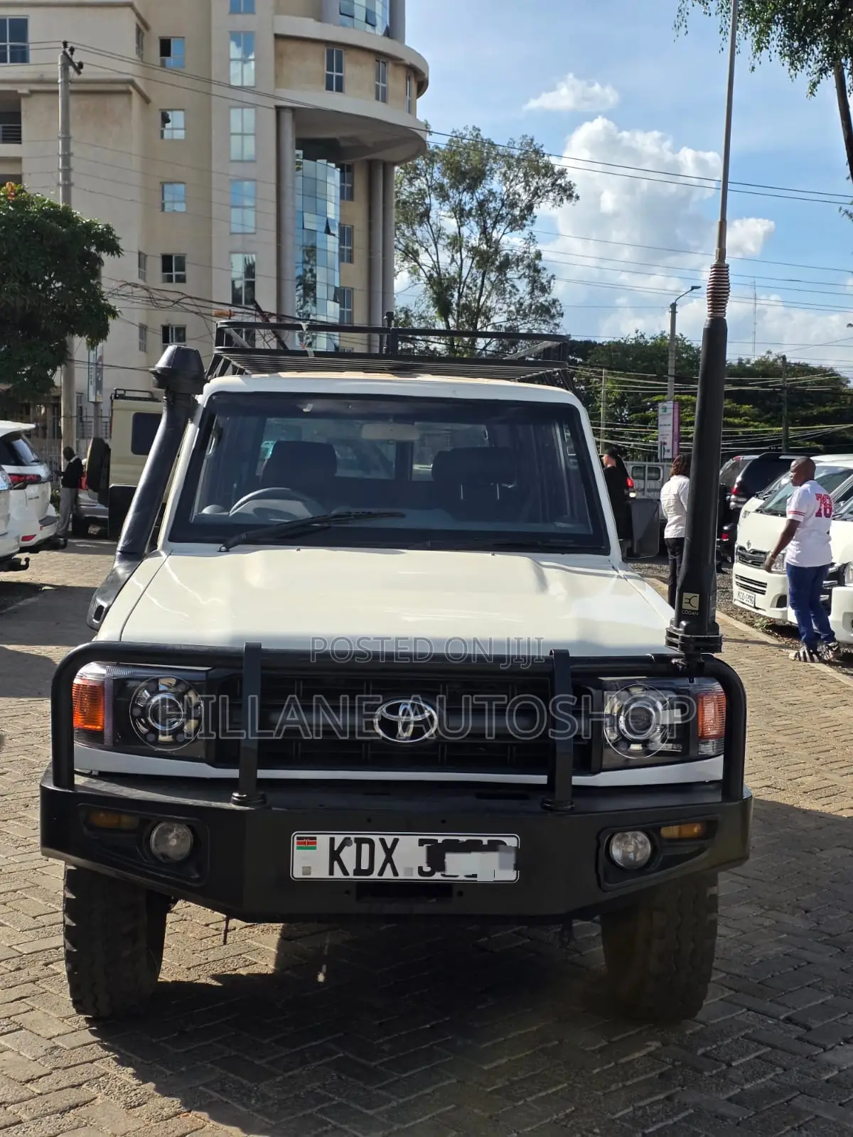 Toyota Land Cruiser 2012 White