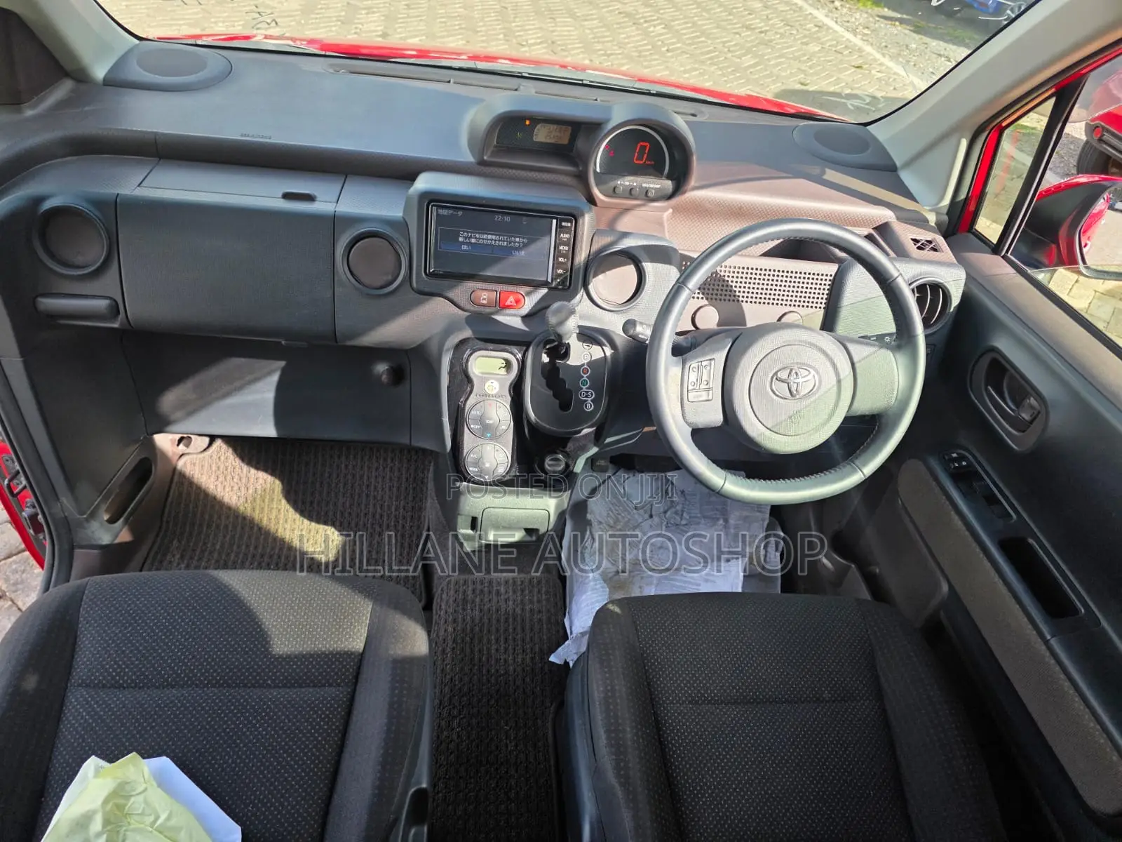 Toyota Porte 2018 Red