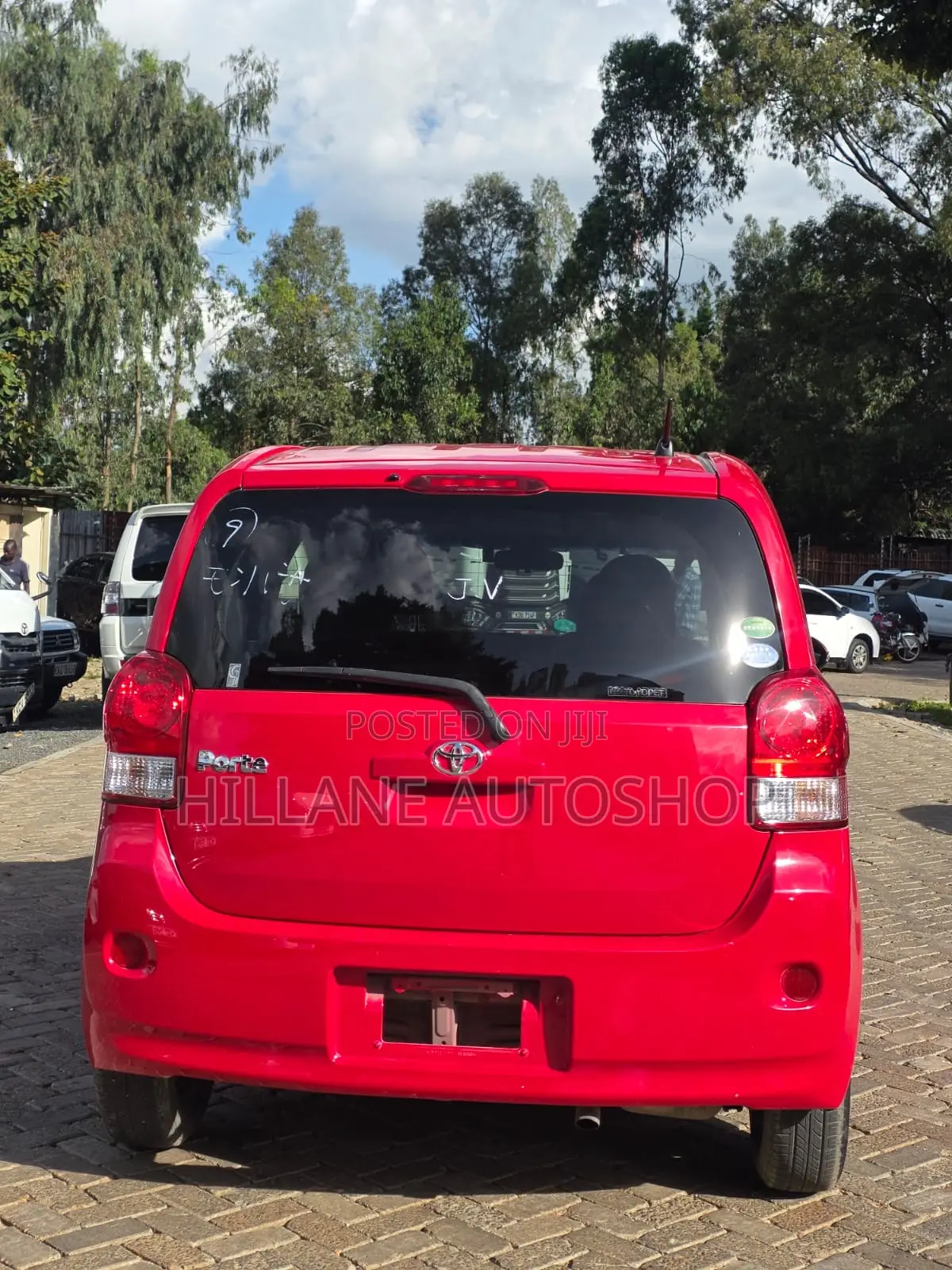 Toyota Porte 2018 Red
