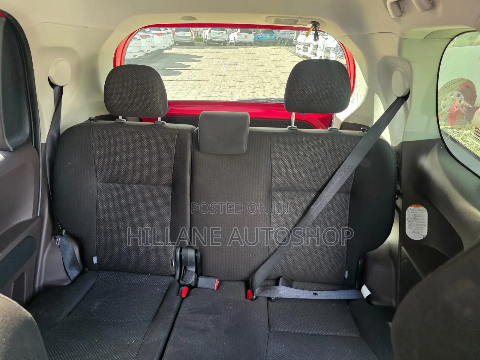 Toyota Porte 2018 Red