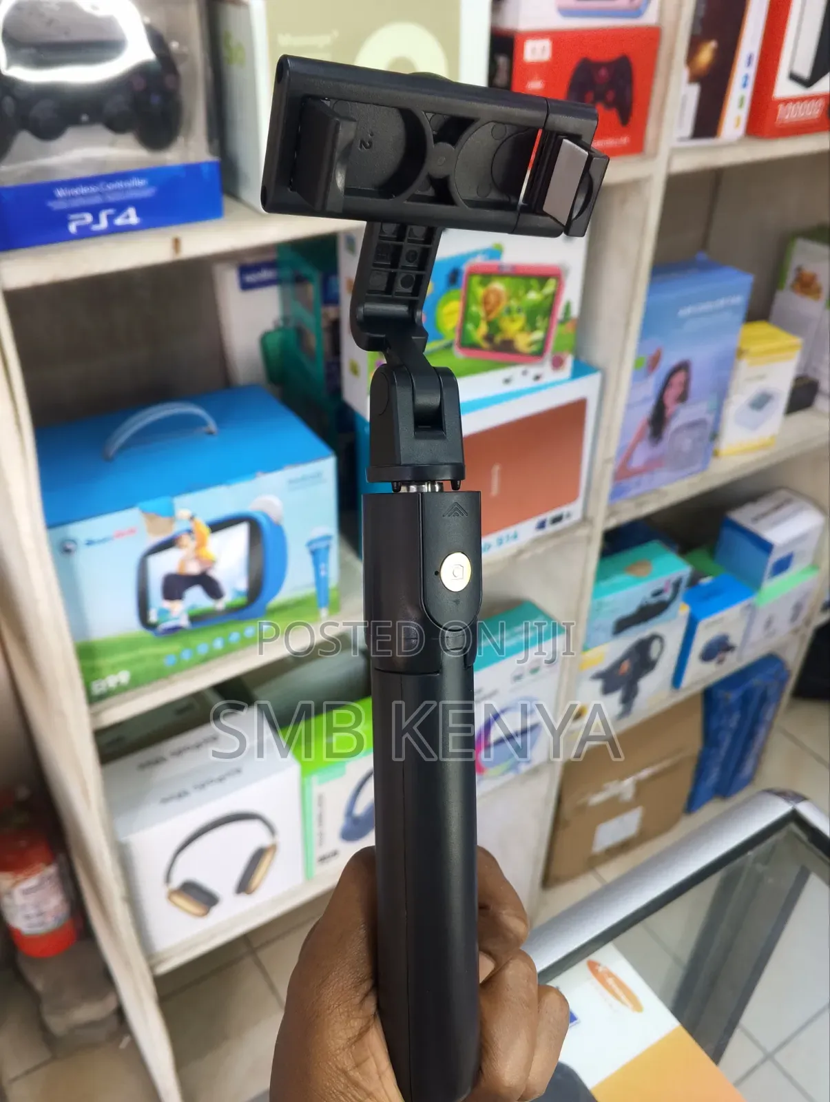  Selfie Stick Integrated Tripod