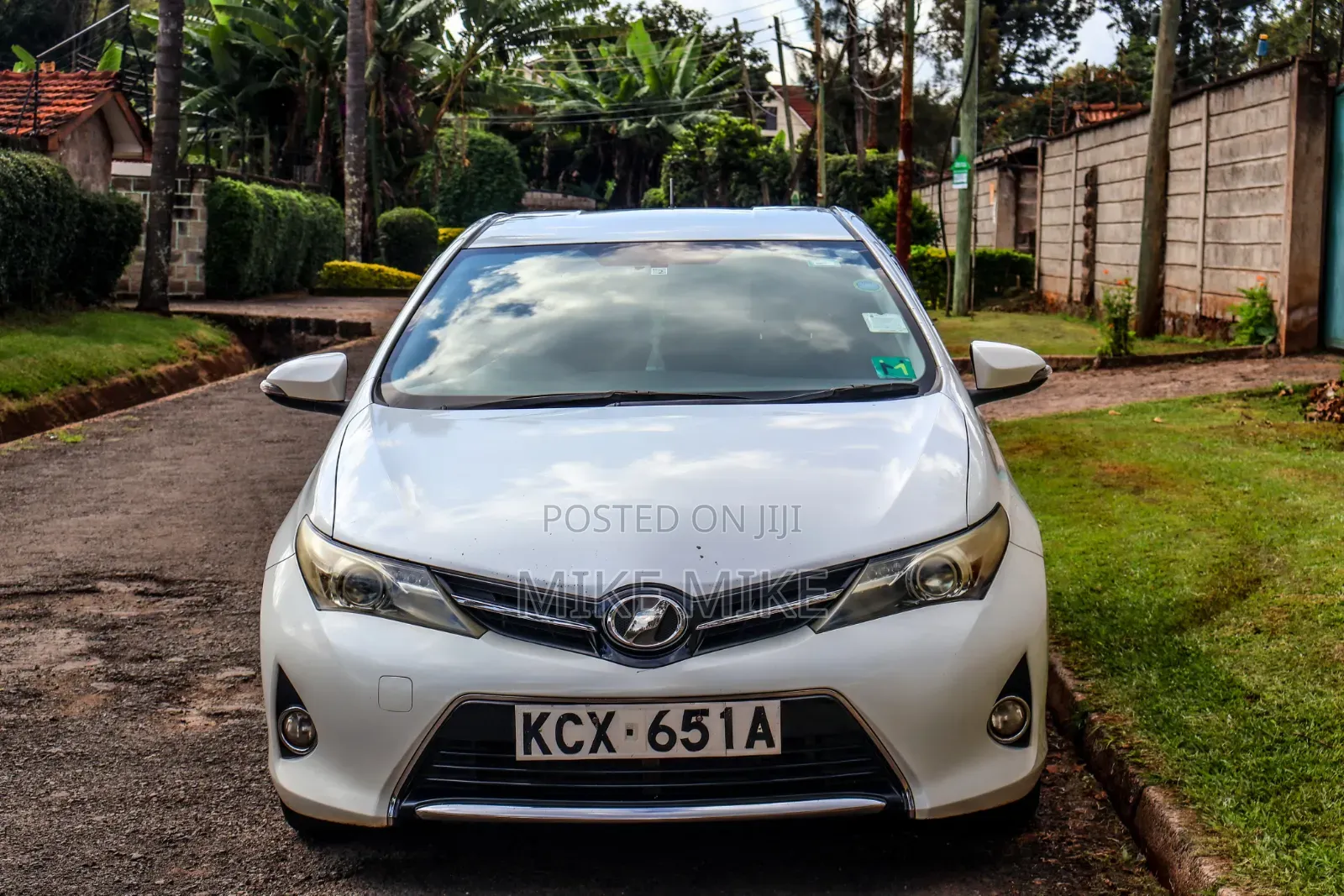 Toyota Auris 2012 White
