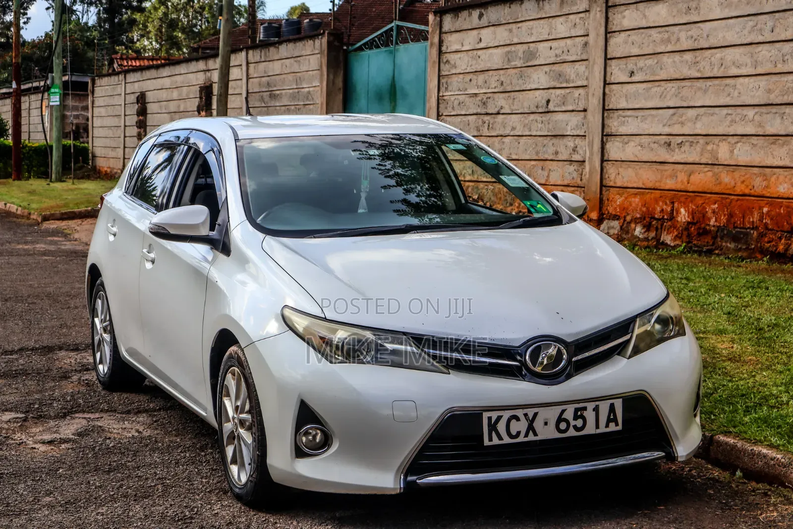 Toyota Auris 2012 White