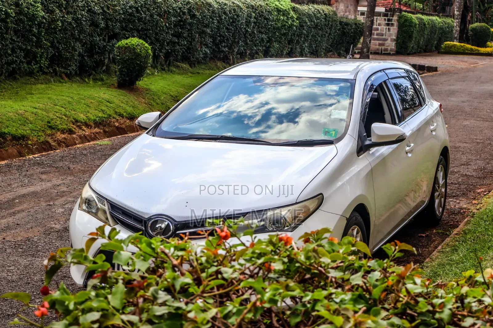 Toyota Auris 2012 White