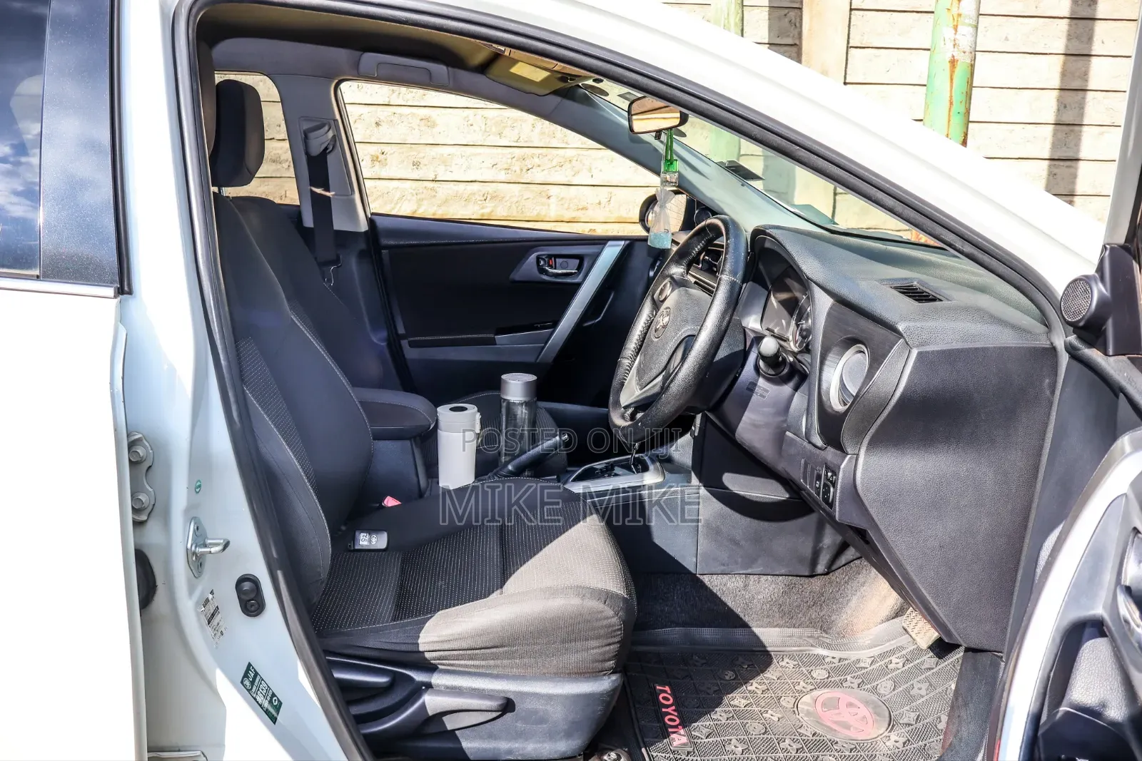 Toyota Auris 2012 White