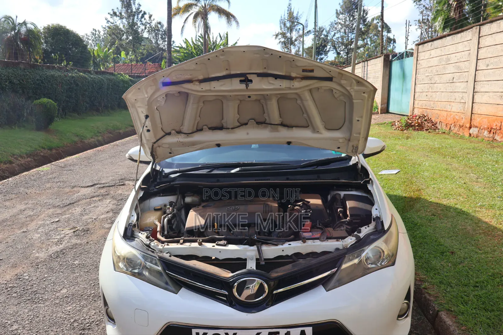 Toyota Auris 2012 White