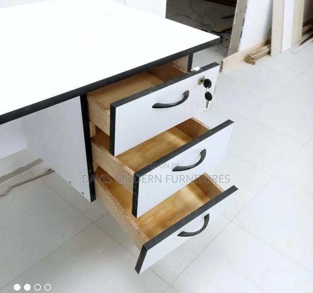 White Laminate Office Desk With 3-Lokabledrawers