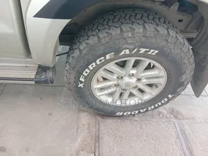 Toyota Hilux 2015 Gray