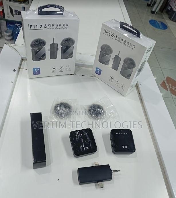 F11‐2 Dual Noise Reducing Wireless Lavalier Set for Phones Camera