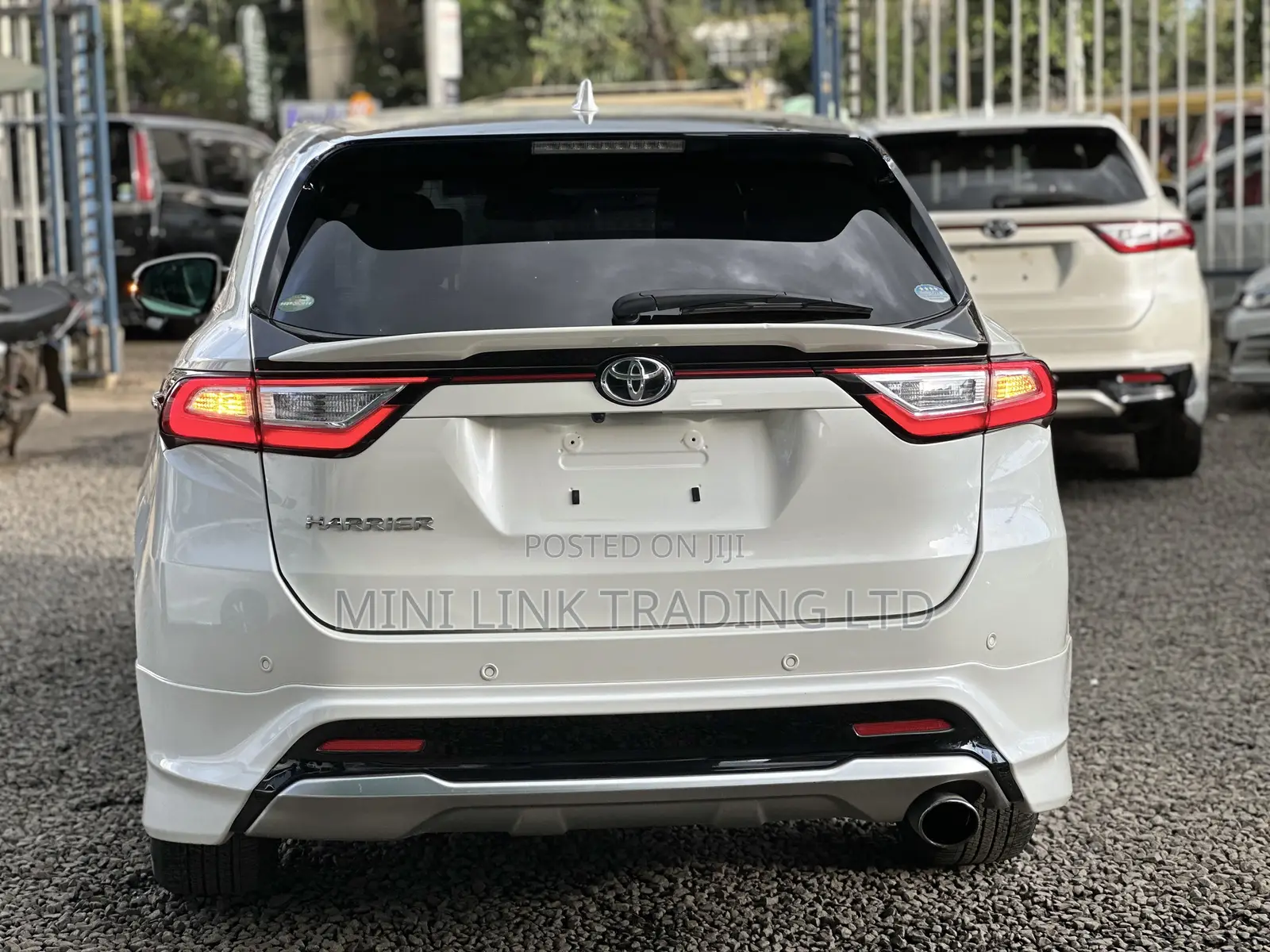 Toyota Harrier 2.0 2019 Pearl