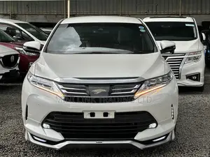 Toyota Harrier 2.0 2019 Pearl