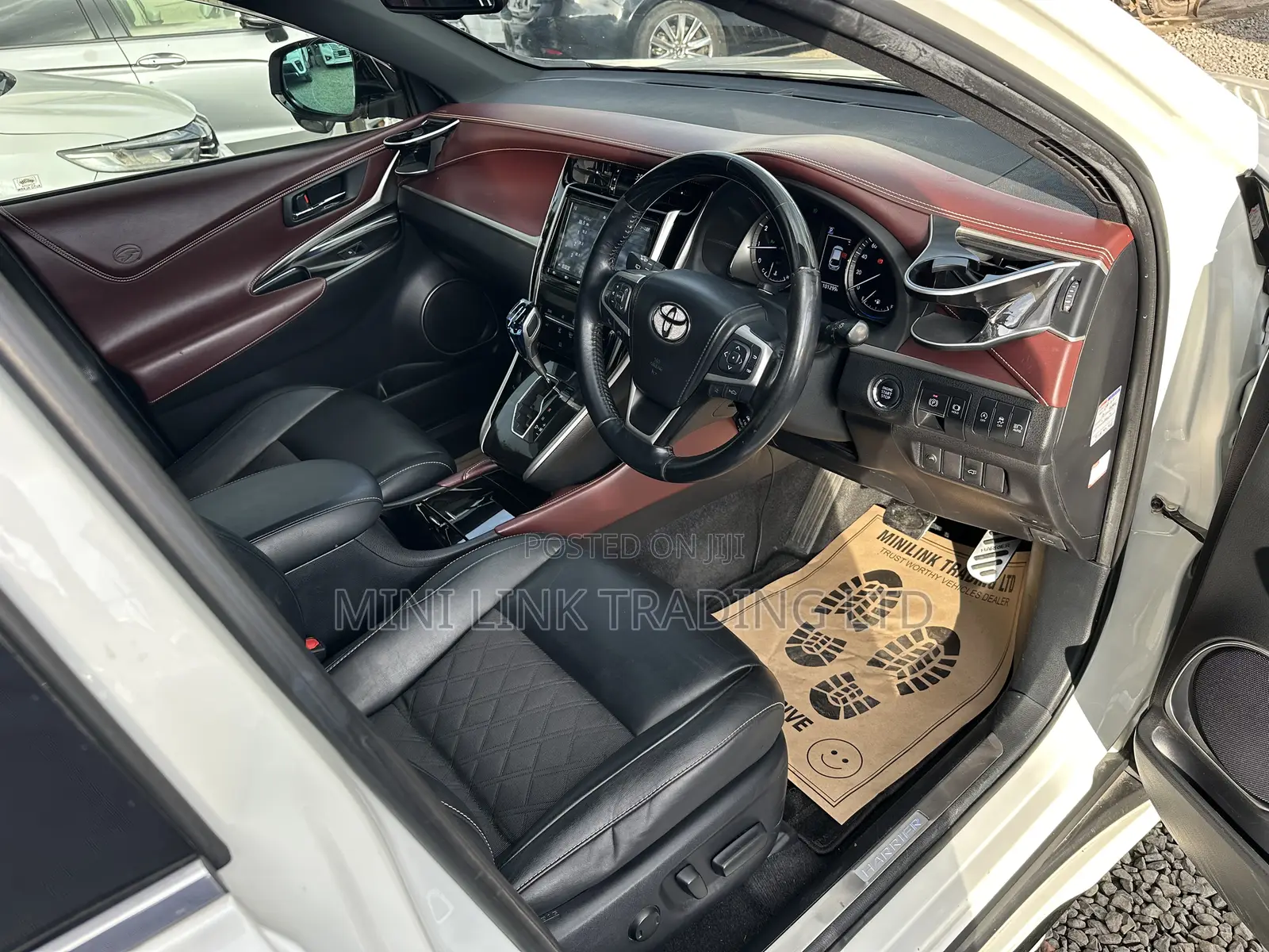 Toyota Harrier 2.0 2019 Pearl