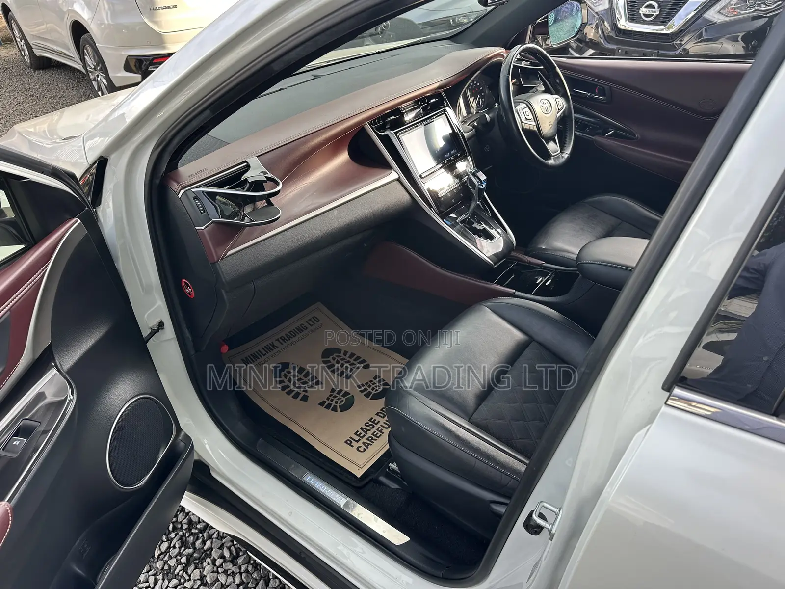 Toyota Harrier 2.0 2019 Pearl