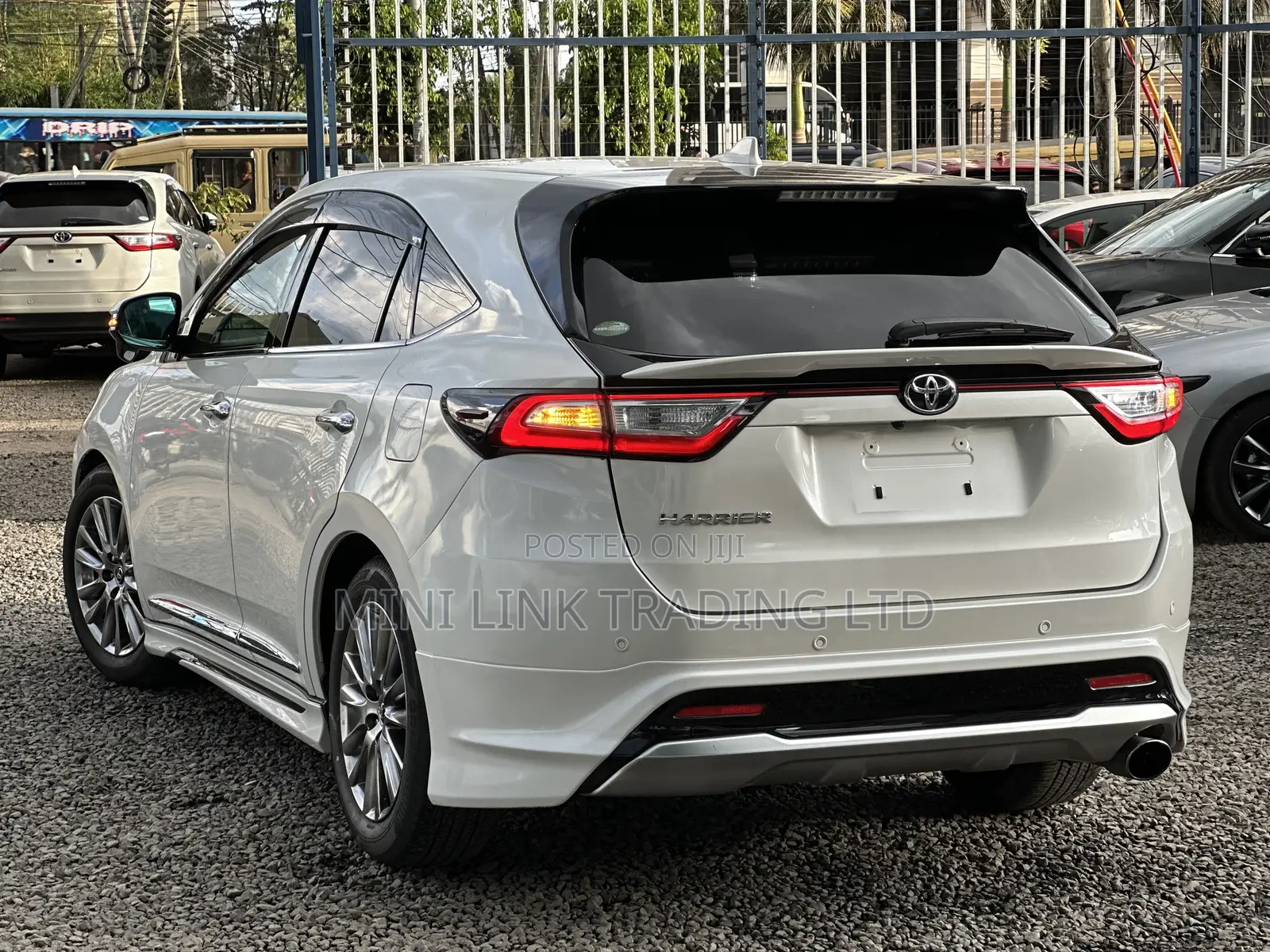 Toyota Harrier 2.0 2019 Pearl