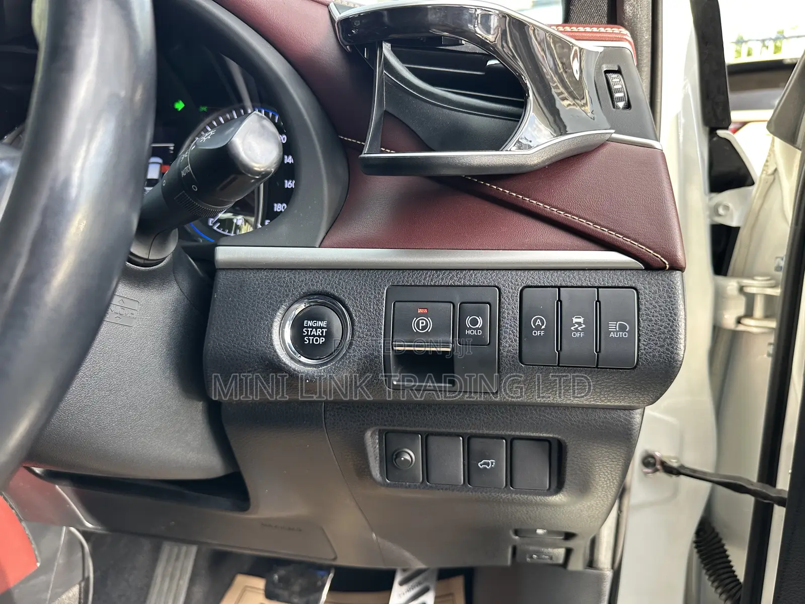 Toyota Harrier 2.0 2019 Pearl