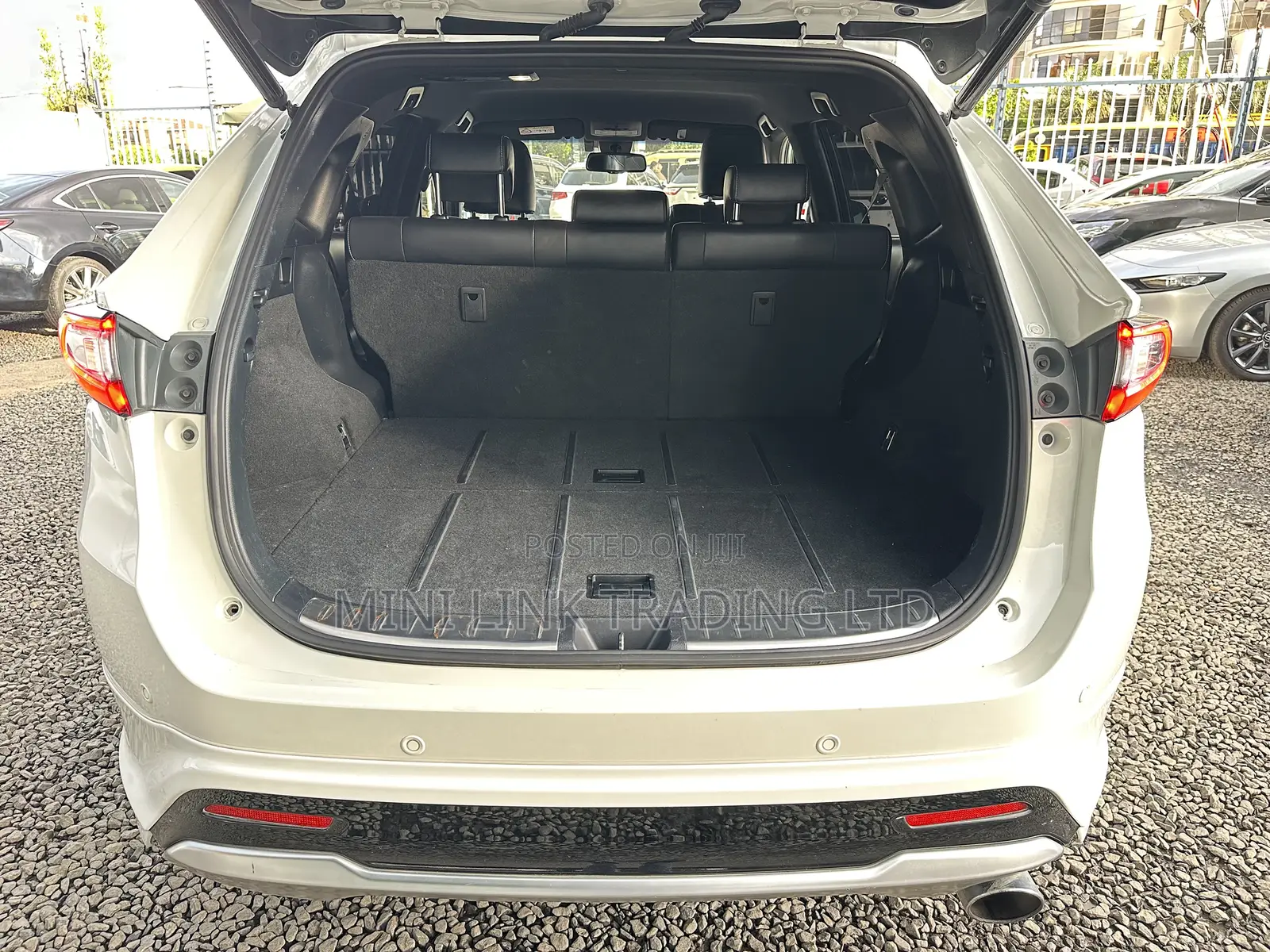 Toyota Harrier 2.0 2019 Pearl