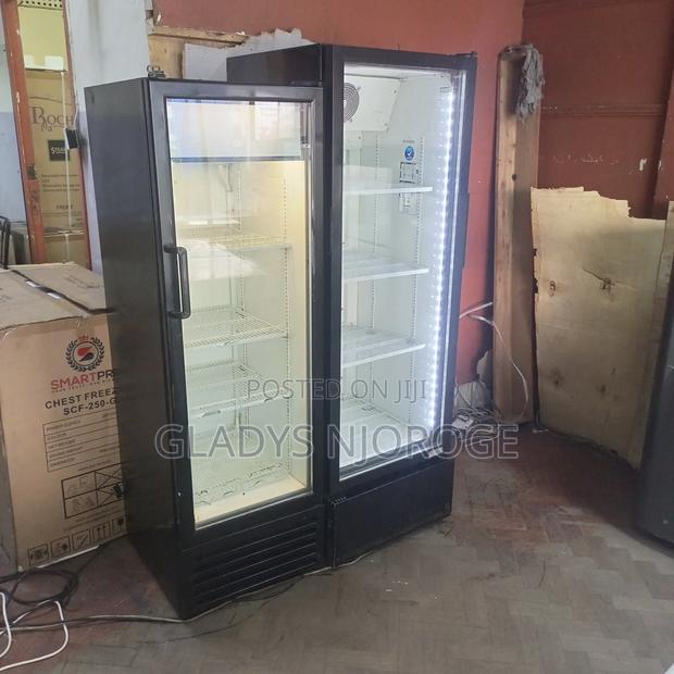 Well Maintained Display Chiller - thumbnail 7