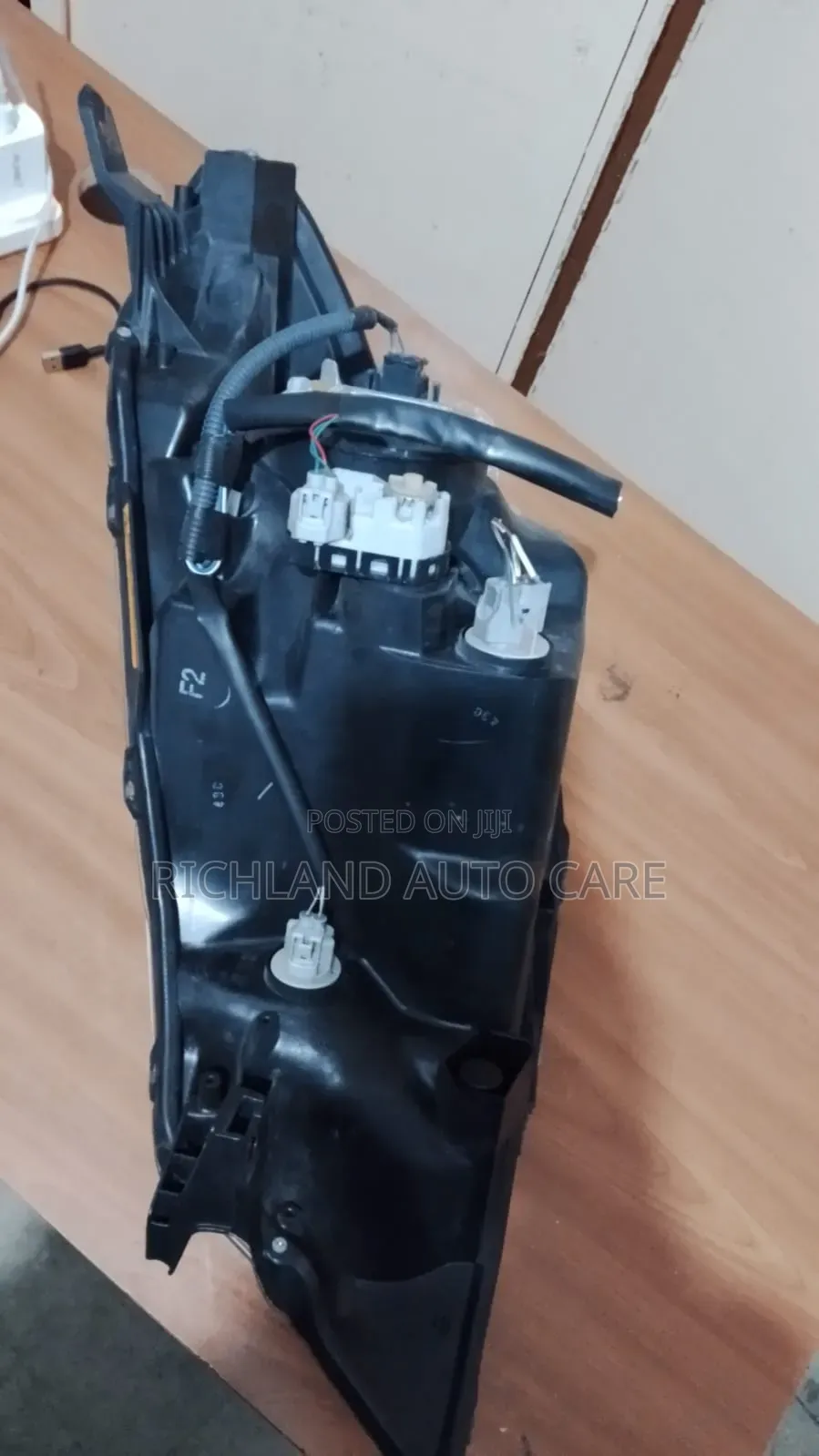 Headlight Toyota Vitz Ksp130 Xenon Koito 52-236