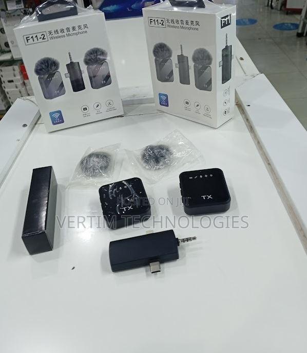 F11-2 Wireless Lavalier Mic 2 Tx 3-in-1 Receiver 50m Range