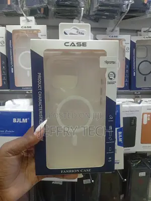 iPhone 16 Pro Max Clear Magsafe-Compatible Phone Case