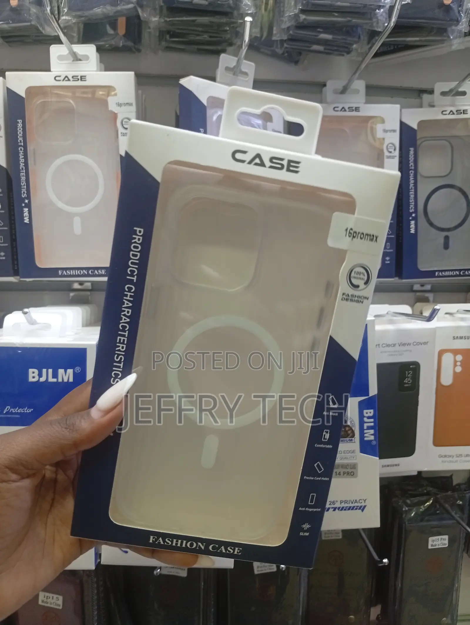 iPhone 16 Pro Max Clear Magsafe-Compatible Phone Case