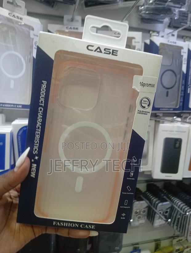 iPhone 16 Pro Max Transparent, Slim-Fit Case - thumbnail 2
