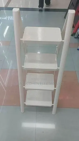 White Metallic 4 Steps Ladder