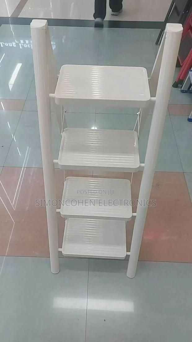 White Metallic 4 Steps Ladder
