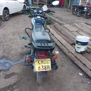 TVS HLX 125 2025 Gold