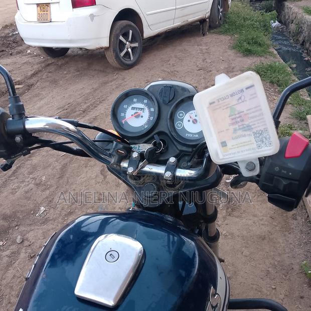 TVS HLX 125 2025 Gold - thumbnail 7
