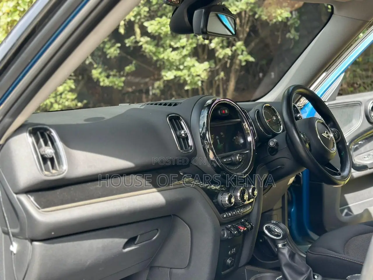 Mini Cooper 2018 Blue