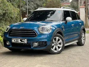 Mini Cooper 2018 Blue