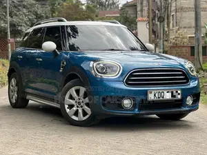 Mini Cooper 2018 Blue