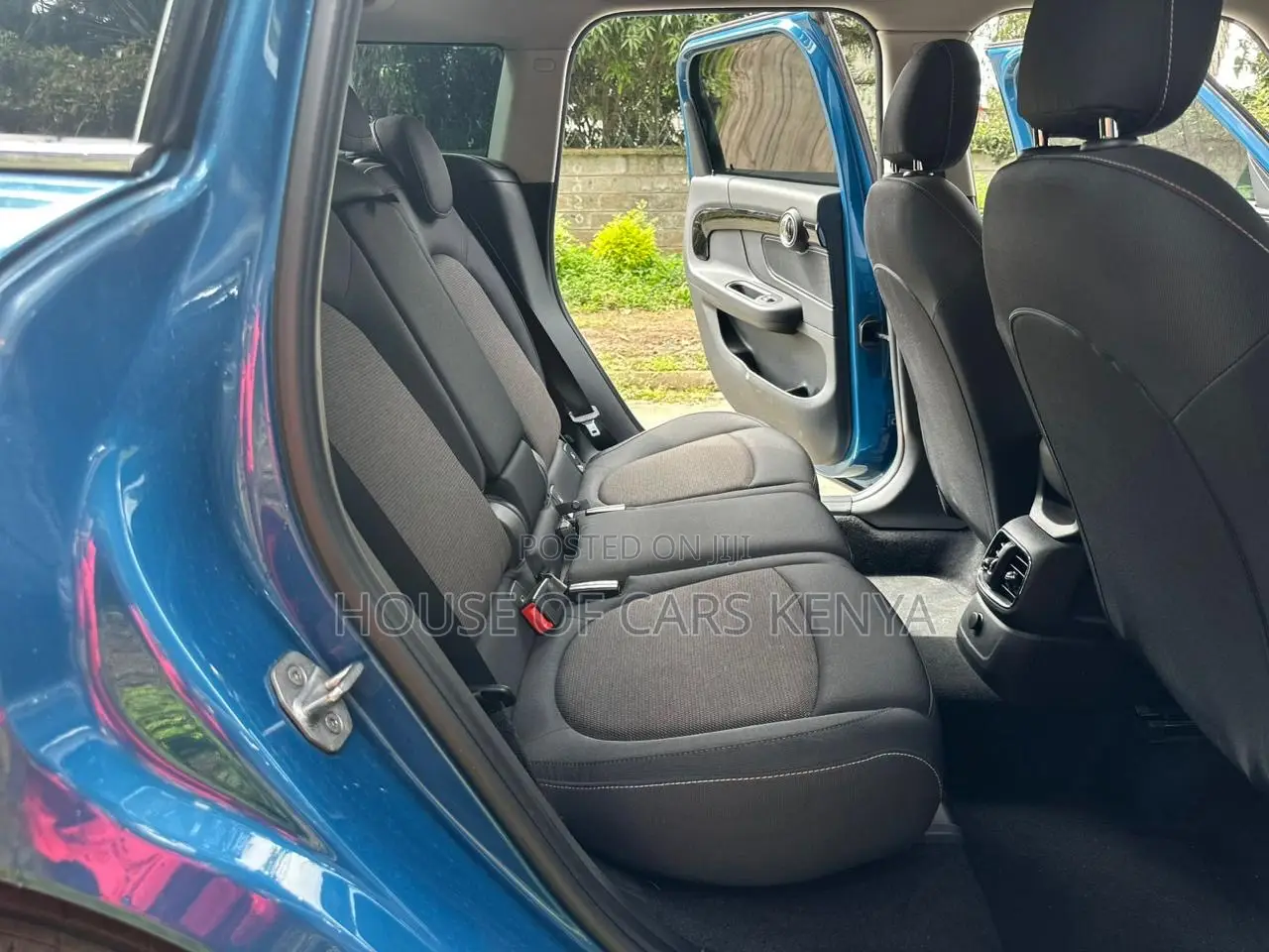 Mini Cooper 2018 Blue