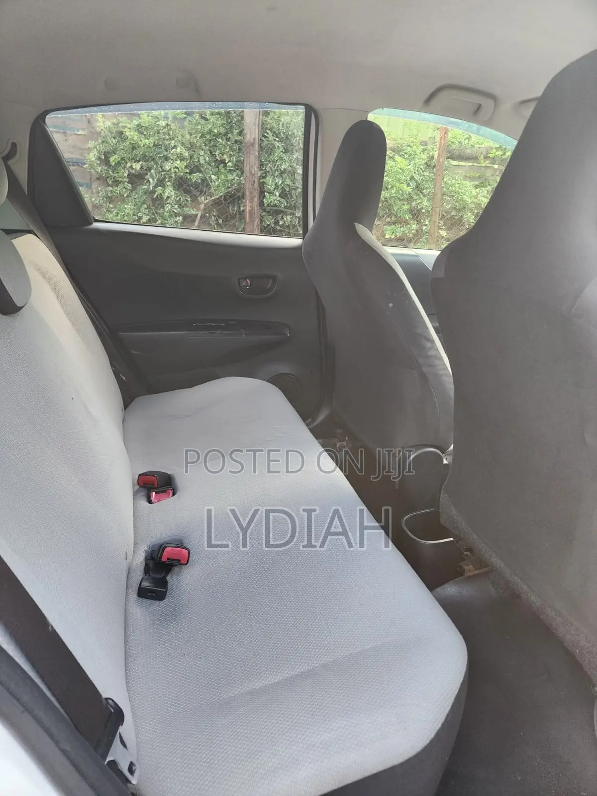 Toyota Vitz 2012 White