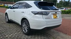 Toyota Harrier 2.0 2015 White