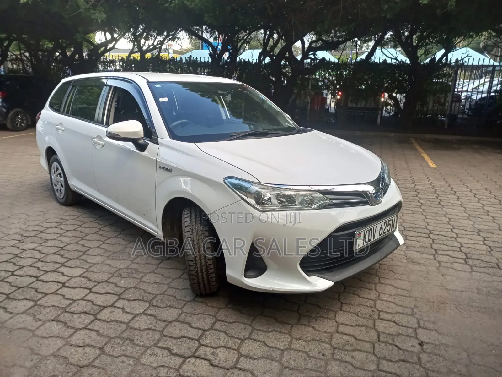 Toyota Corolla Fielder 2019 White