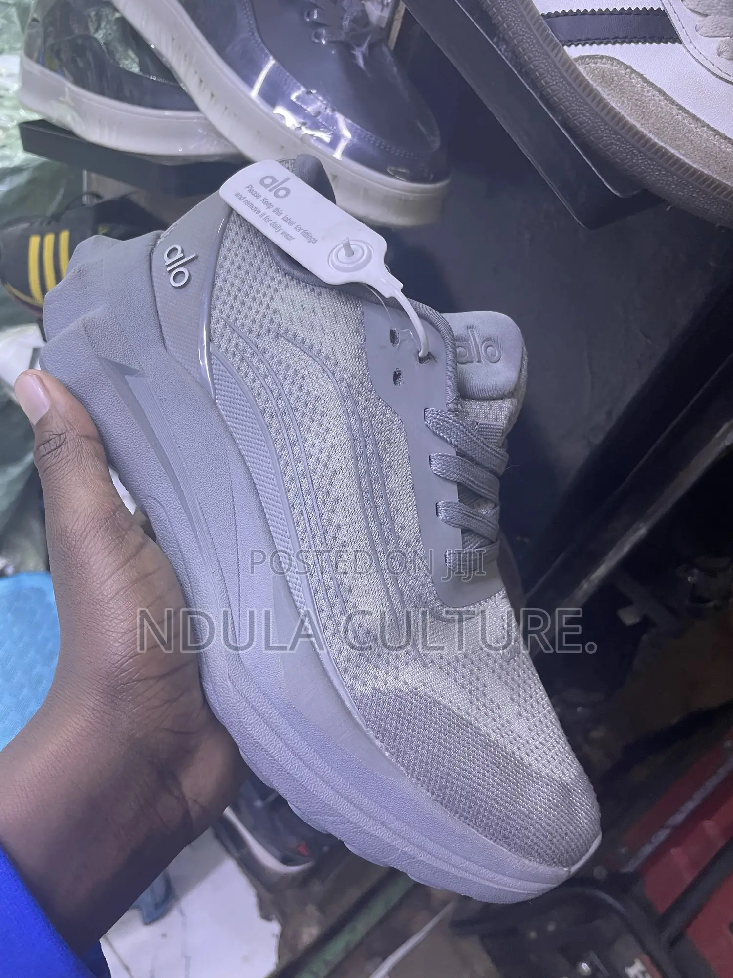 Alo Sneakers