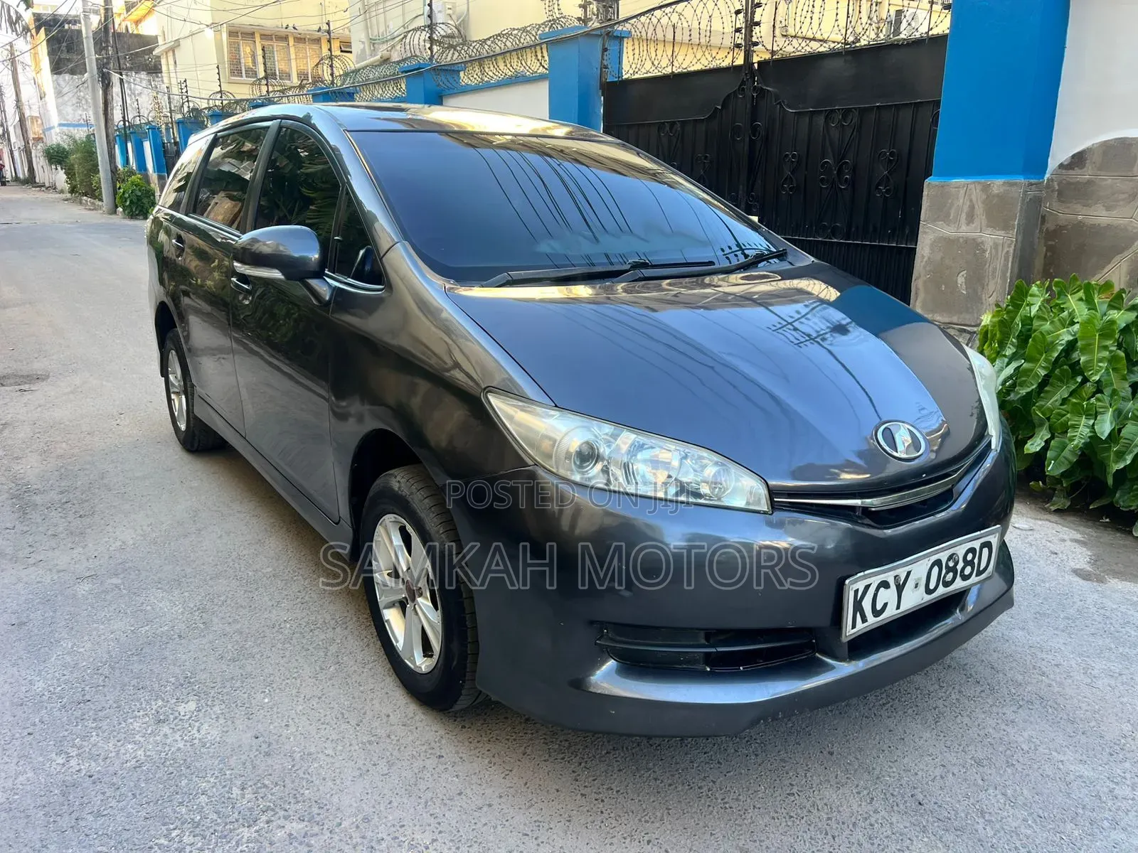 Toyota Wish 2013 Gray