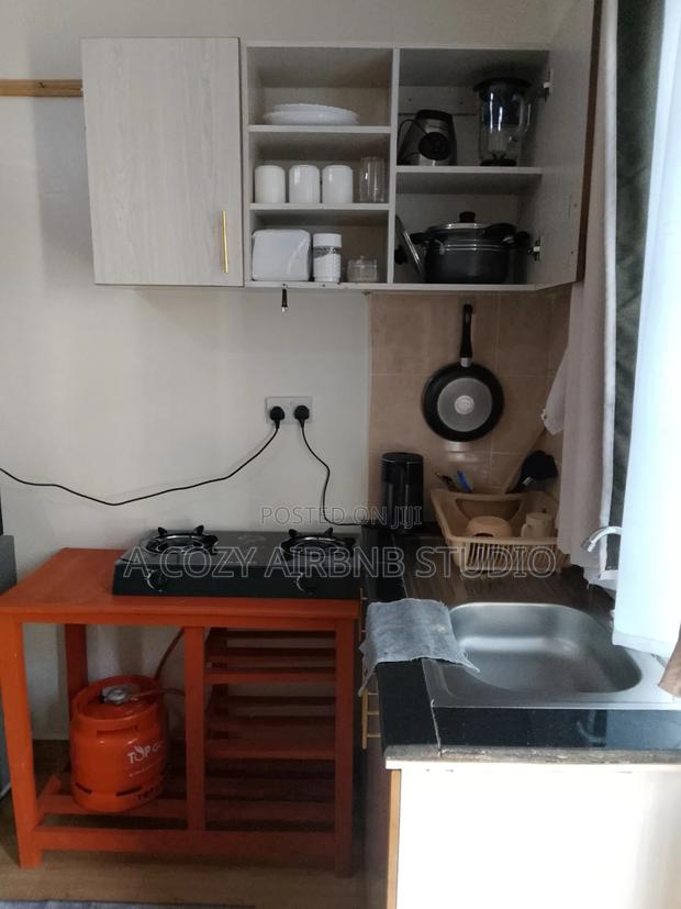 Chi Airbnb Studio - thumbnail 8