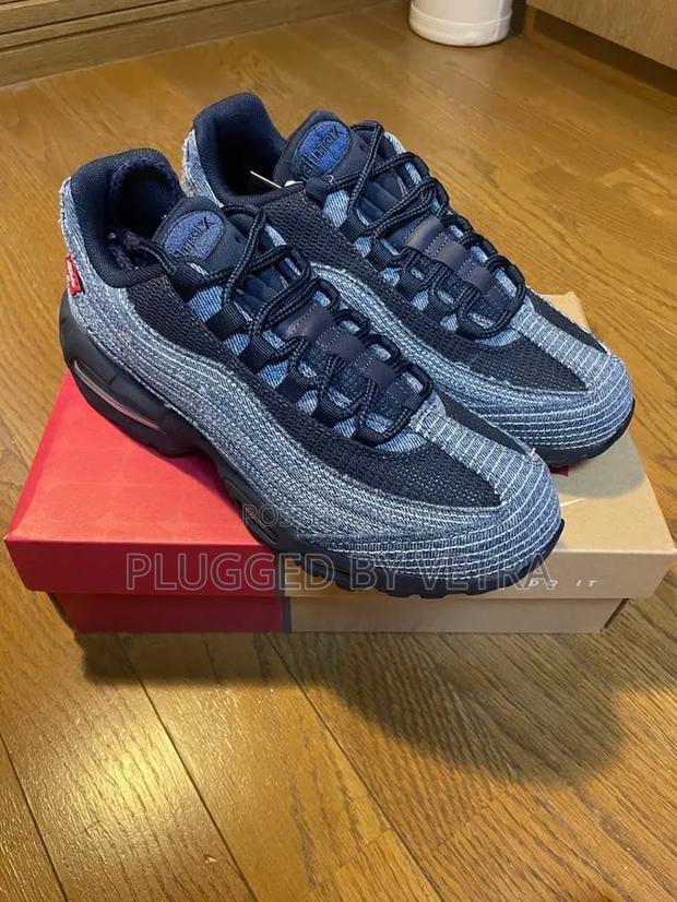 Rugged Airmax95 Levi's in "Blue Colourway" - thumbnail 2