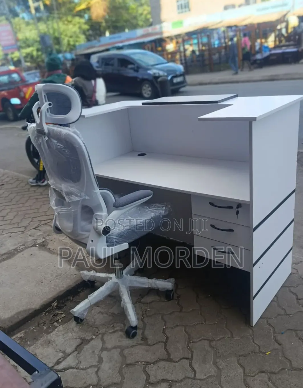 140cm Standing Reception Desk