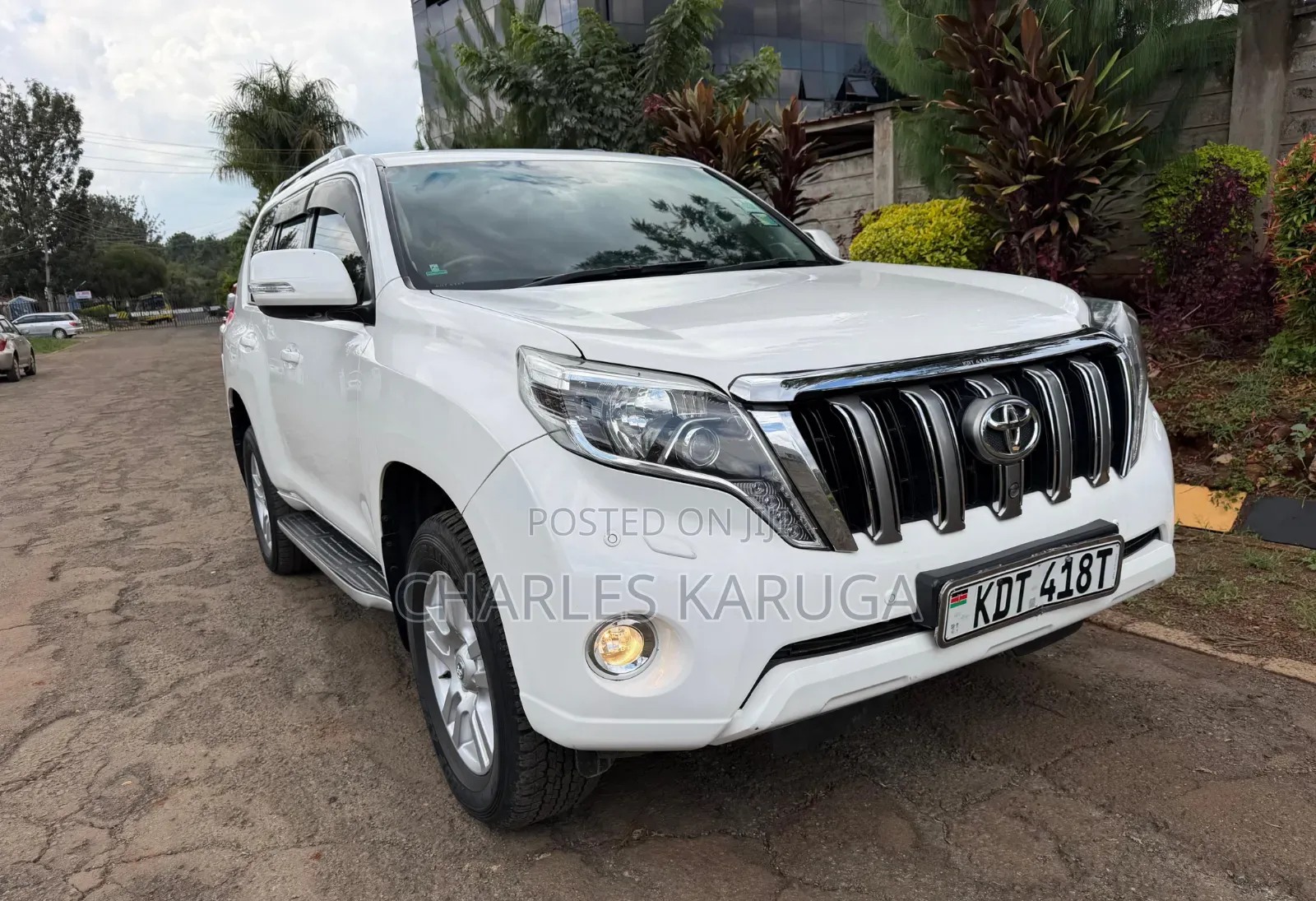 Toyota Land Cruiser Prado 2011 White