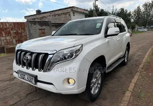 Toyota Land Cruiser Prado 2011 White